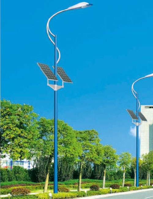8米太阳能路灯